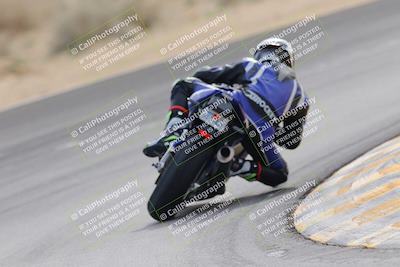 media/Dec-17-2022-SoCal Trackdays (Sat) [[224abd9271]]/Turn 10 Backside (120pm)/